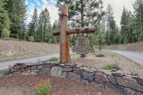 8154 Villandry Dr Truckee CA-034-19-Entry-MLS_Size